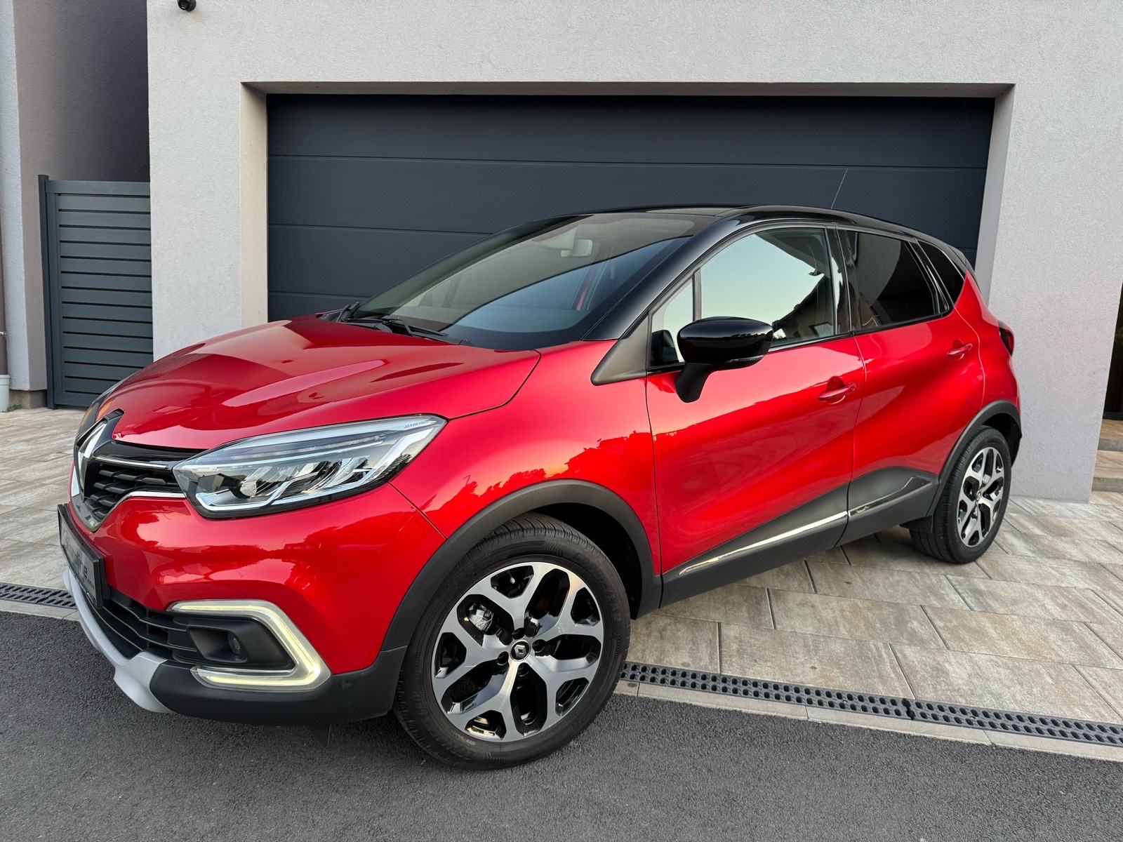 Renault Captur 1.3 TCe - INTENS, KAMERA, JAMSTVO, KREDIT, LEASING, fotografija 2