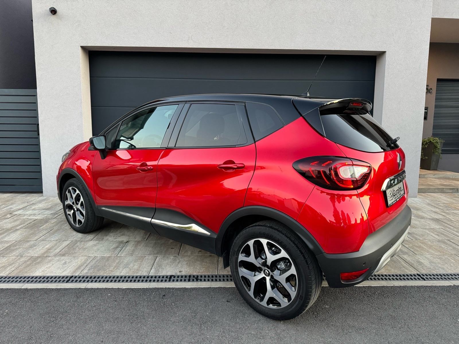 Renault Captur 1.3 TCe - INTENS, KAMERA, JAMSTVO, KREDIT, LEASING, fotografija 4