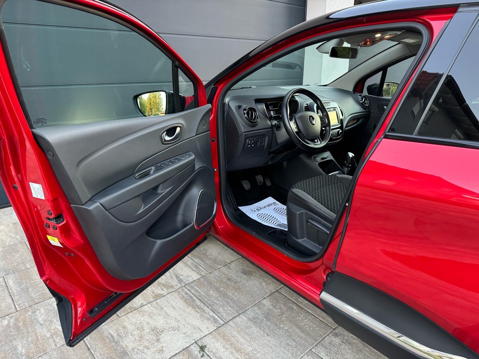 Renault Captur 1.3 TCe - INTENS, KAMERA, JAMSTVO, KREDIT, LEASING, fotografija 16