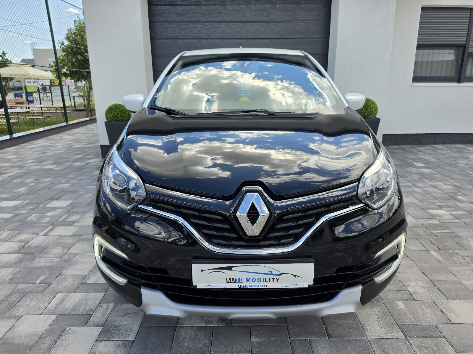 Renault Captur 1.3 TCe LIMITED DVOBOJAN KEYLESS NAVI *63TKM GARANCIJA*, fotografija 2