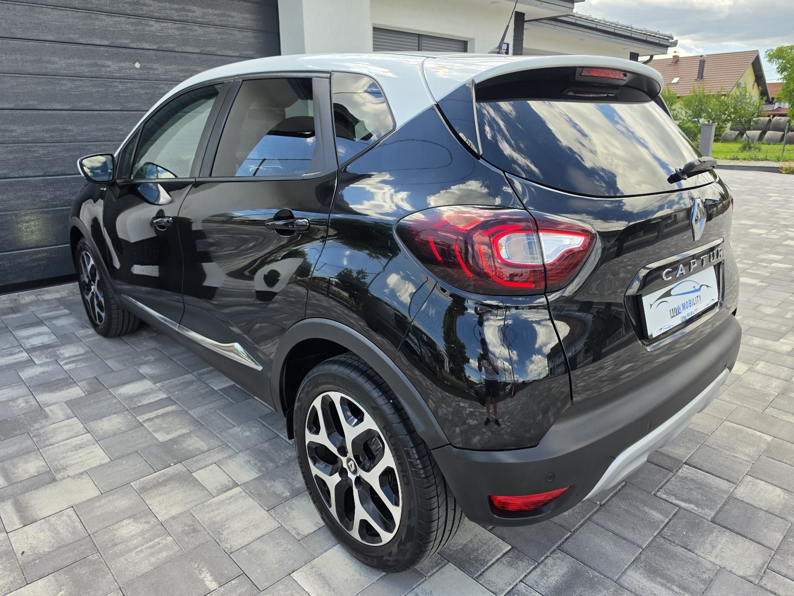 Renault Captur 1.3 TCe LIMITED DVOBOJAN KEYLESS NAVI *63TKM GARANCIJA*, fotografija 6