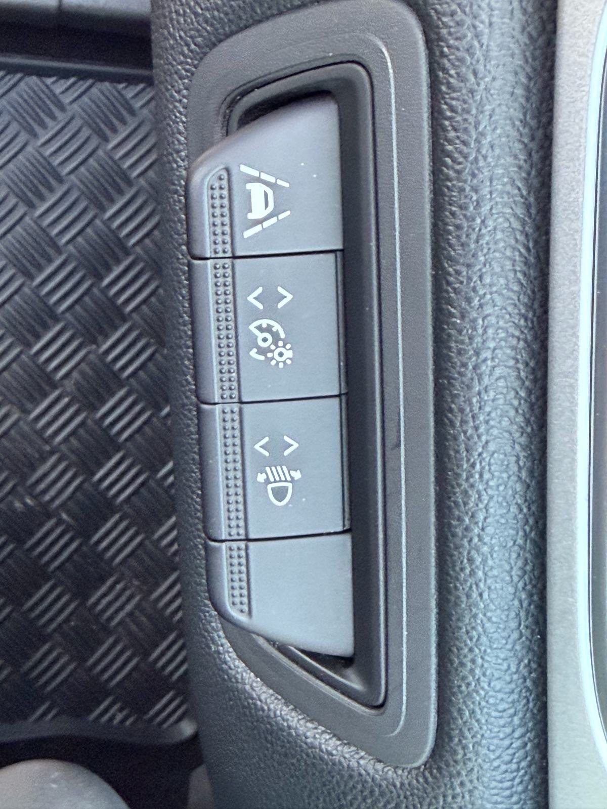 Renault Captur 1,3 TCe Techno-Automatik, fotografija 8