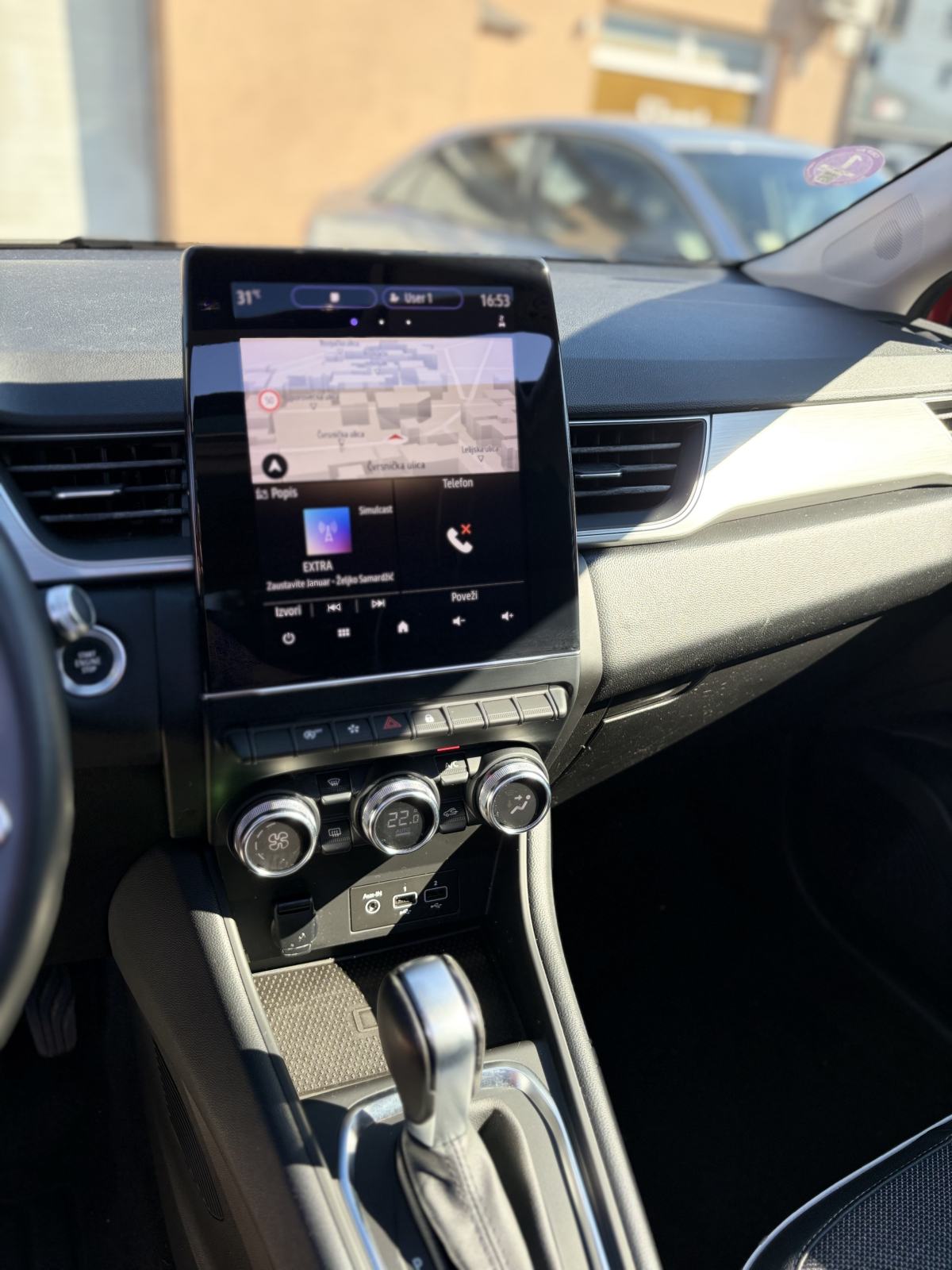 Renault Captur 1.3TCe automatik INTENS PANORAMA,KAMERA,NAVI,LED.., fotografija 17
