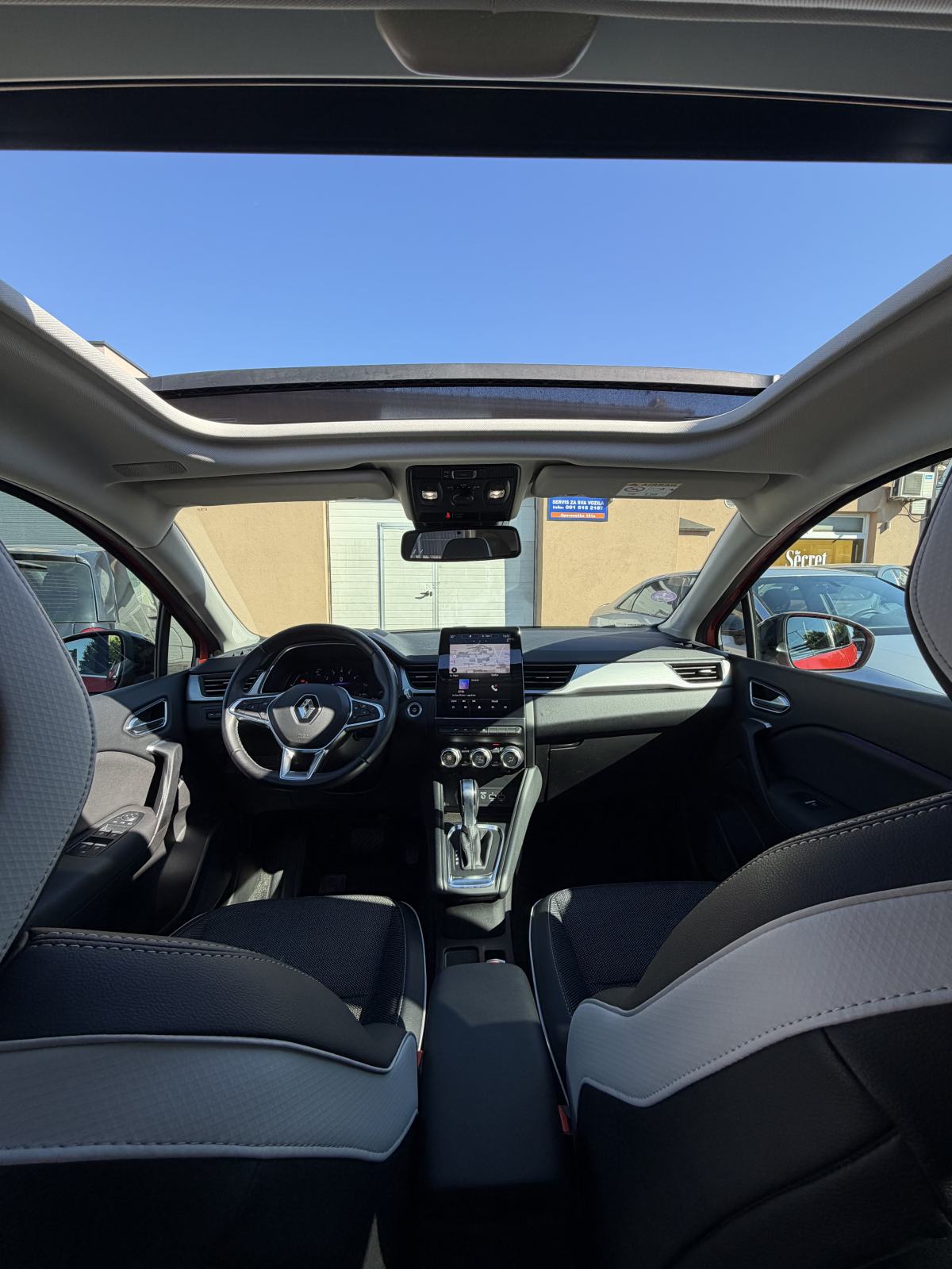 Renault Captur 1.3TCe automatik INTENS PANORAMA,KAMERA,NAVI,LED.., fotografija 9