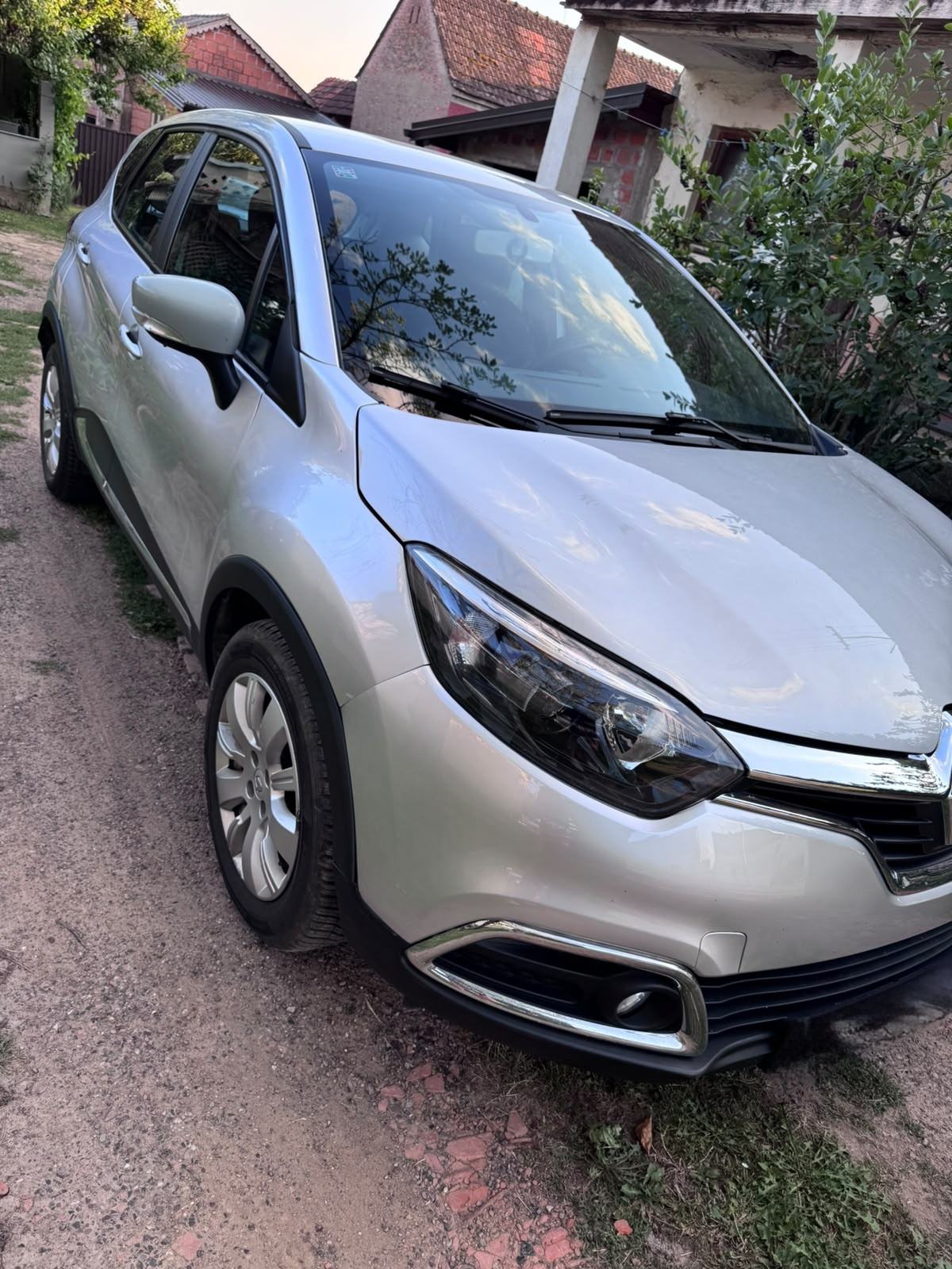 Renault Captur 1.5 dCi (2014.) – 66 kW/90 KS | Reg. 06/2027, fotografija 5