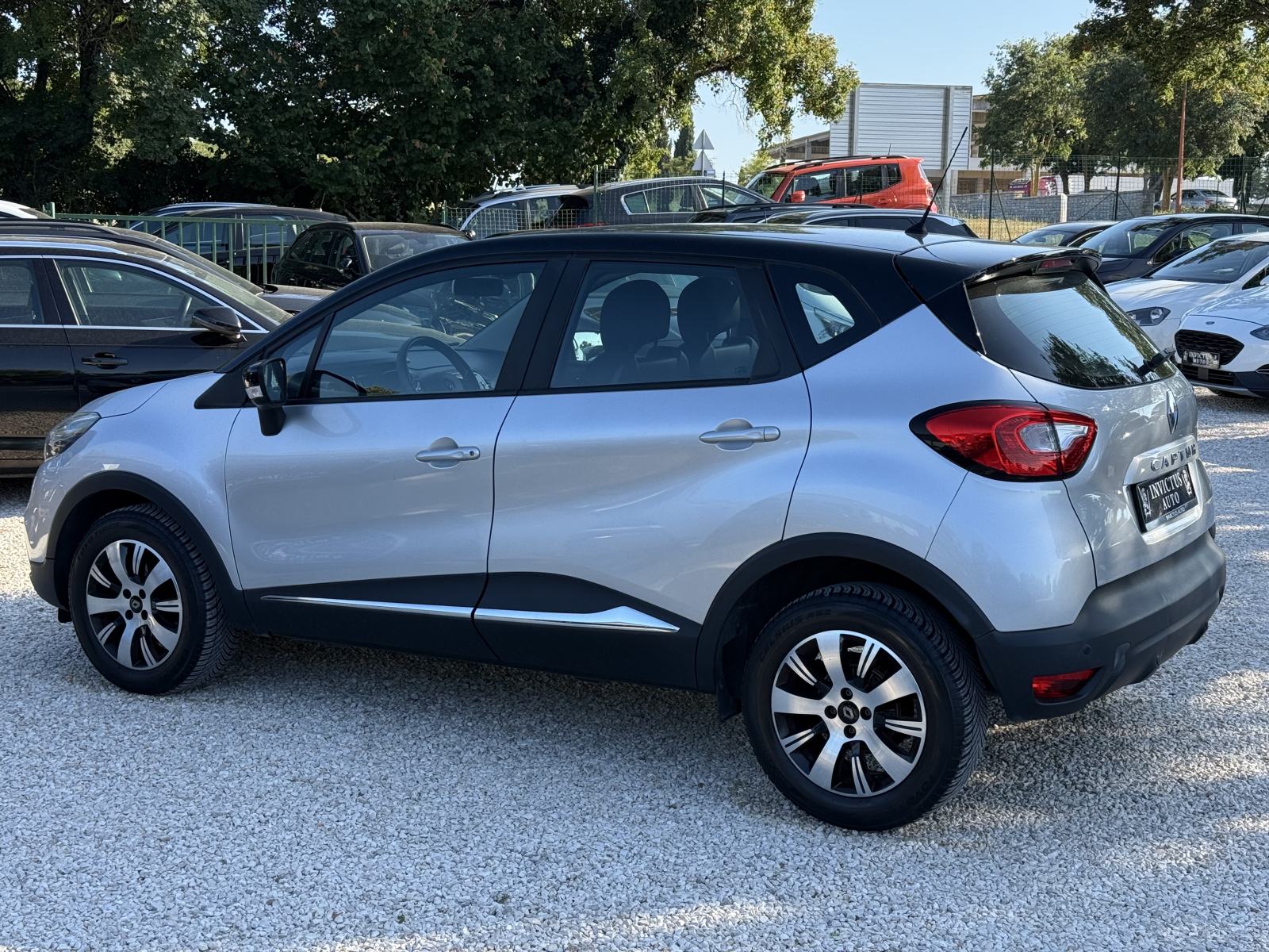 Renault Captur 1.5 dCi 2016. Godina - 84 500 KM - ZEN Package - Top !, fotografija 6