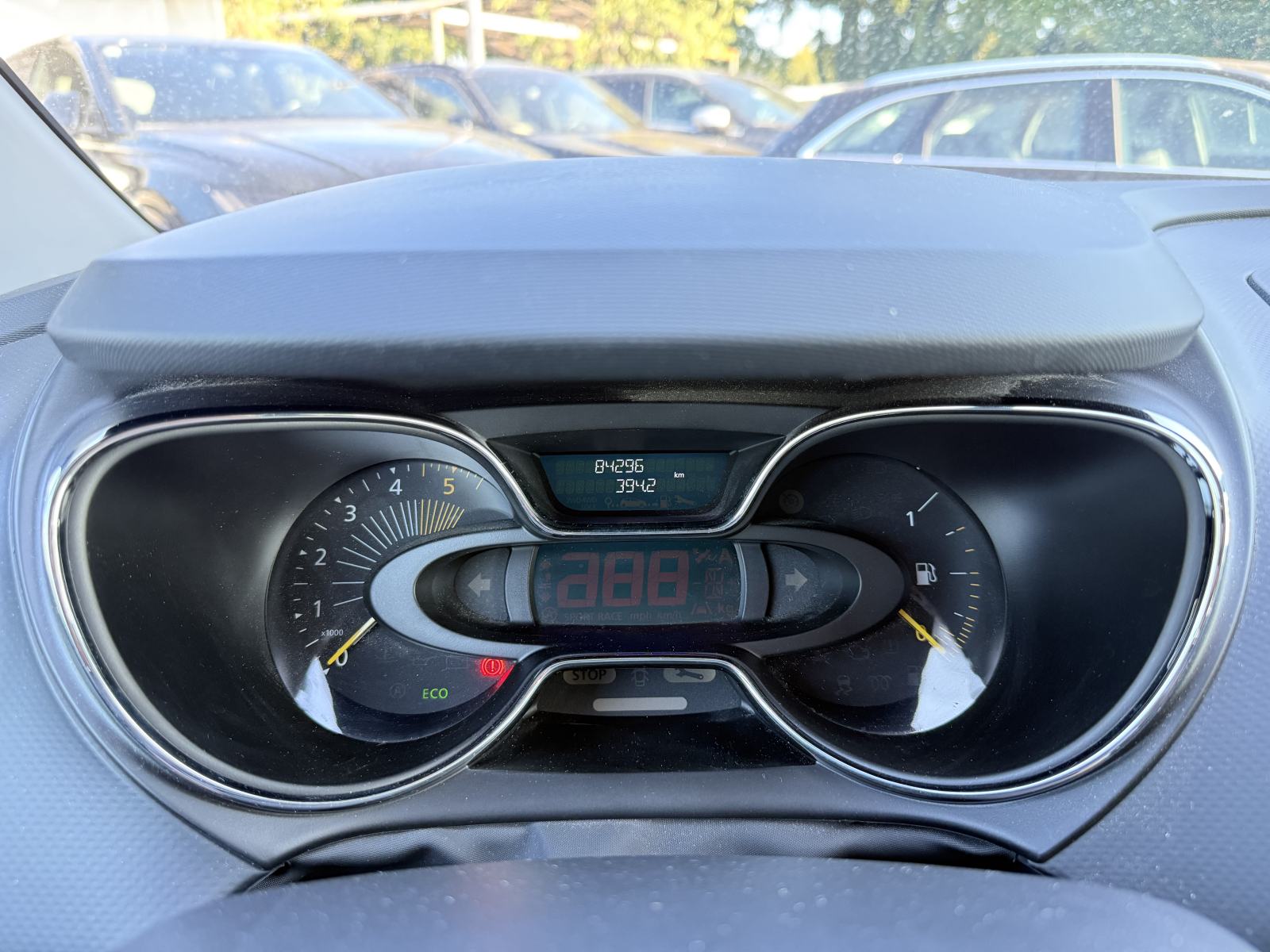 Renault Captur 1.5 dCi 2016. Godina - 84 500 KM - ZEN Package - Top !, fotografija 15