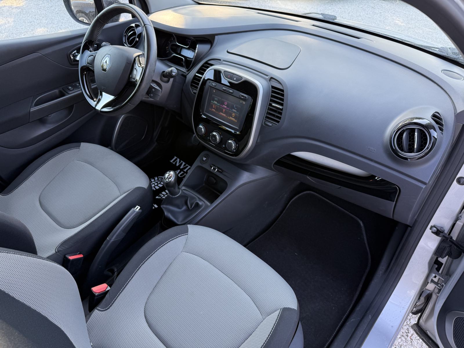 Renault Captur 1.5 dCi 2016. Godina - 84 500 KM - ZEN Package - Top !, fotografija 11