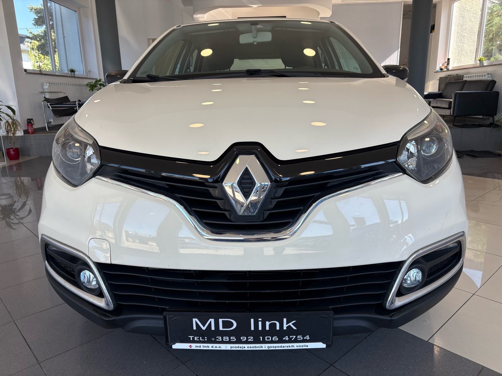 Renault Captur 1,5 dCi 90 Energy Zen, fotografija 2