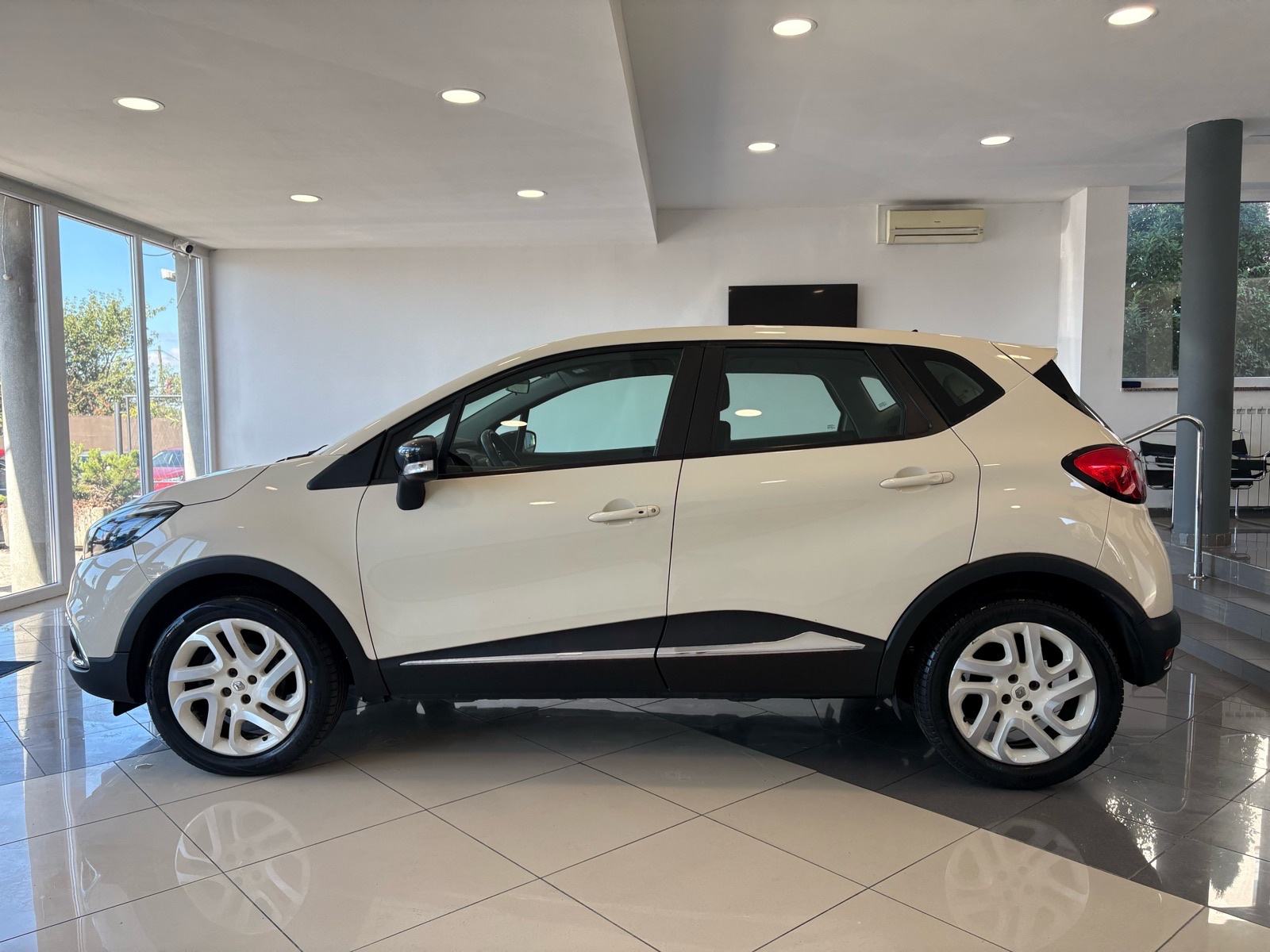 Renault Captur 1,5 dCi 90 Energy Zen, fotografija 18
