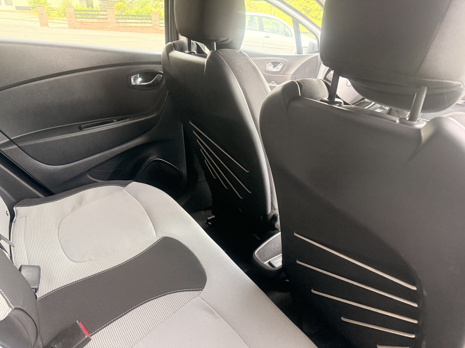 Renault Captur⭐1.5 dCi 90⭐ klima, navigacija, fotografija 8