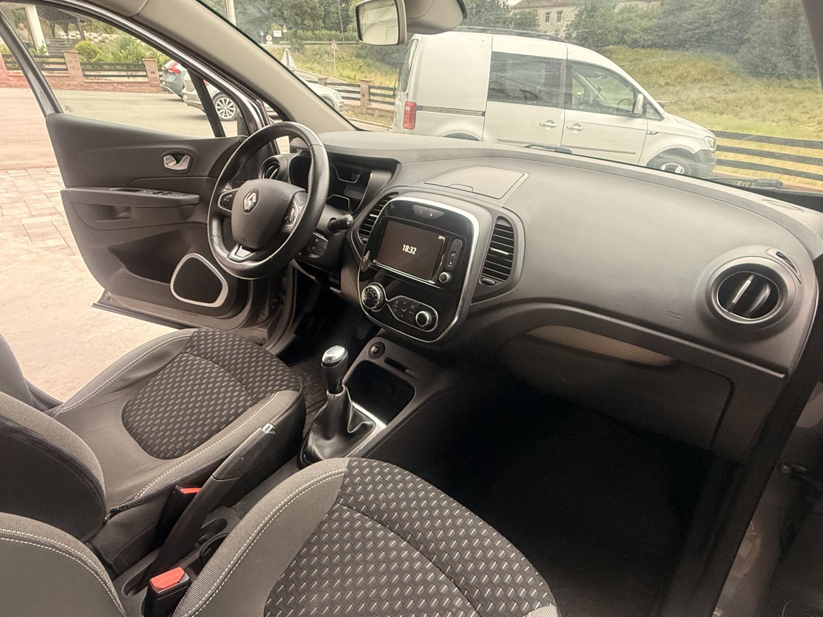 Renault Captur⭐1.5 dCi 90⭐ navigacija⭐ automatska klima⭐tempomat⭐, fotografija 6