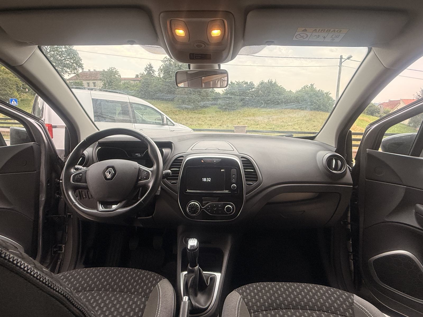 Renault Captur⭐1.5 dCi 90⭐ navigacija⭐ automatska klima⭐tempomat⭐, fotografija 7