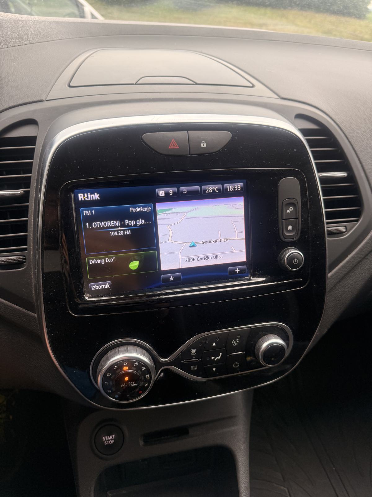 Renault Captur⭐1.5 dCi 90⭐ navigacija⭐ automatska klima⭐tempomat⭐, fotografija 8