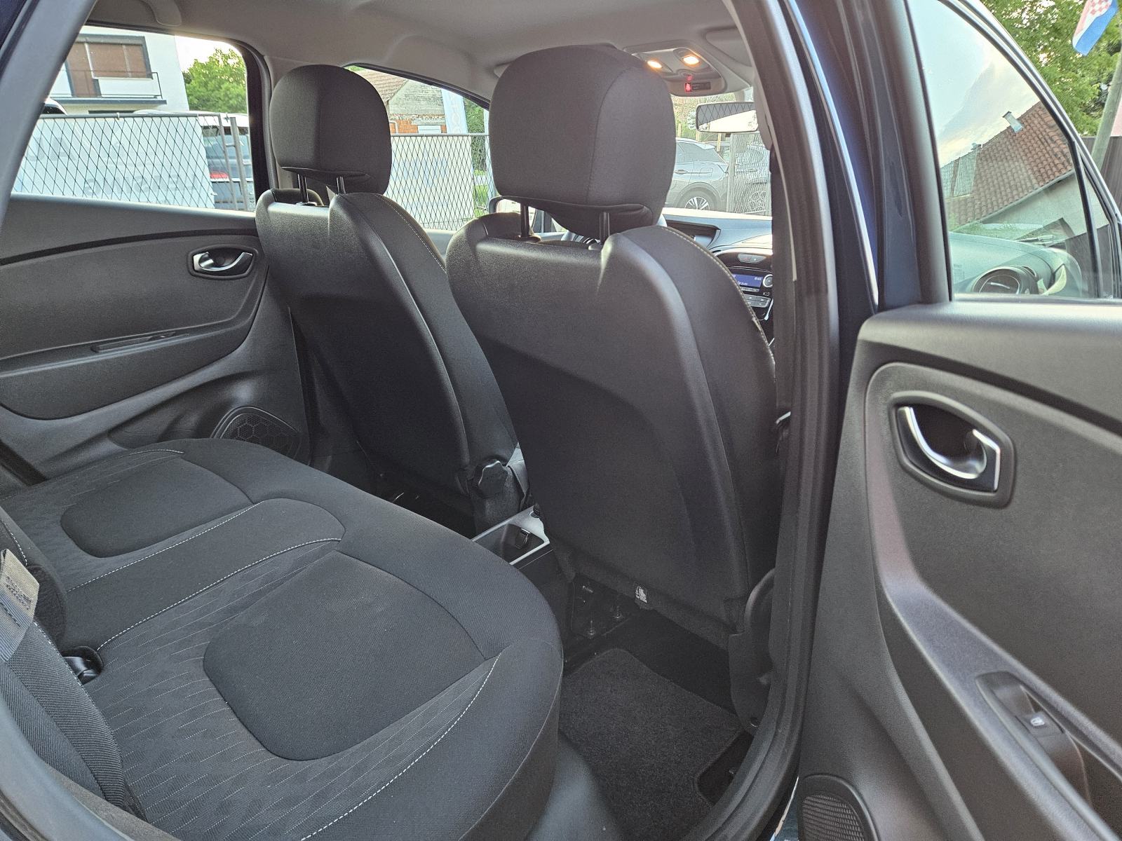 Renault Captur 1.5 dCi AUTOMATIC,LEASING BEZ UČEŠĆA I BEZ JAMACA, fotografija 17