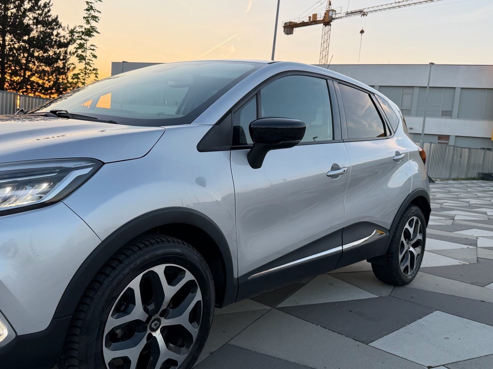 Renault Captur 1.5 DCI Intens AUTOMATIK - LED KAMERA NAVI *POTVRDA KM*, fotografija 6