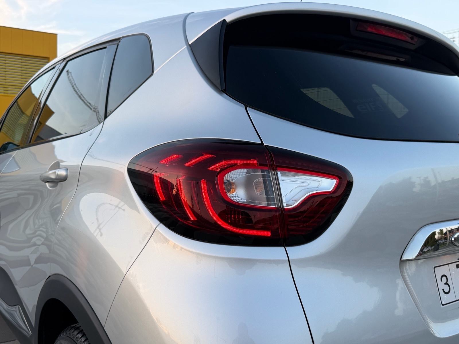 Renault Captur 1.5 DCI Intens AUTOMATIK - LED KAMERA NAVI *POTVRDA KM*, fotografija 13