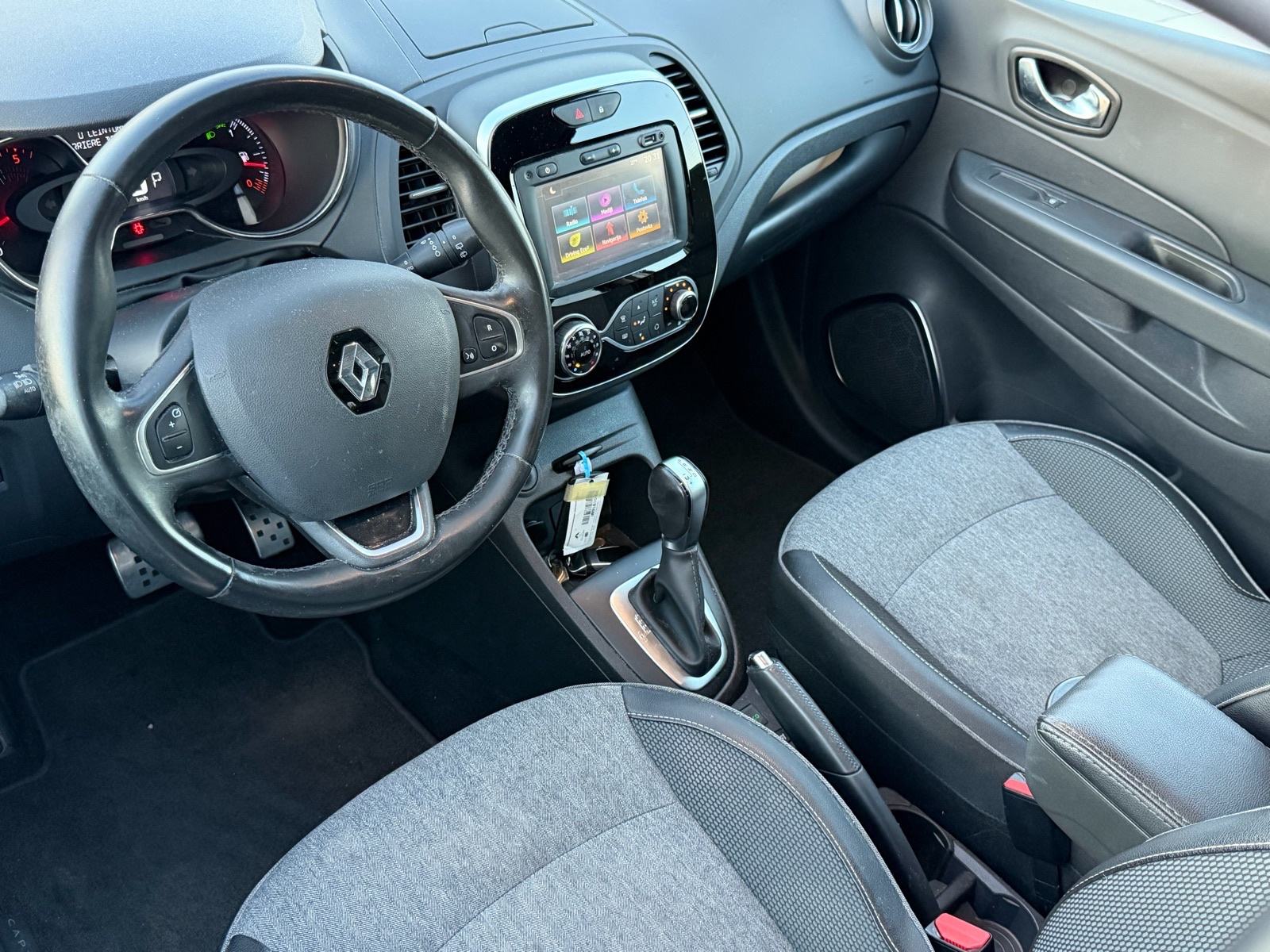 Renault Captur 1.5 DCI Intens AUTOMATIK - LED KAMERA NAVI *POTVRDA KM*, fotografija 14