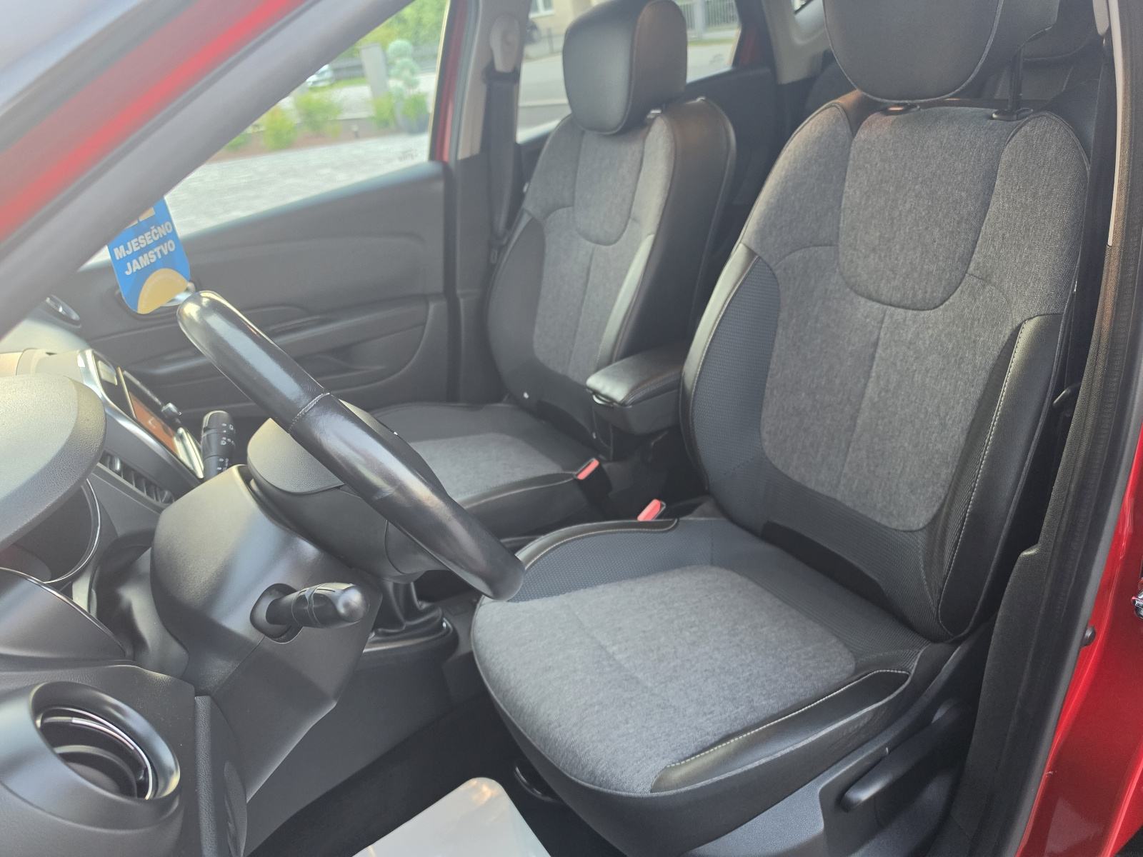 Renault Captur 1.5 dCi INTENS FULL LED KAMERA 81 KW **GARANCIJA**, fotografija 8