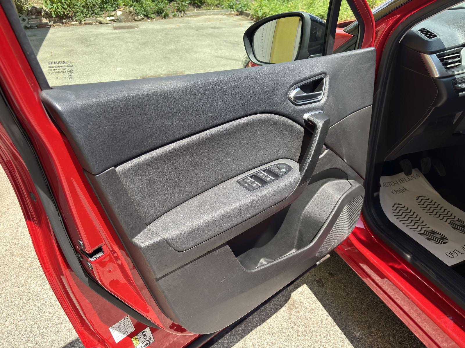 ⭐️Renault Captur 1.5 dCi,dizel,kamera, navi, 115 HP, 53.000 km⭐️, fotografija 14