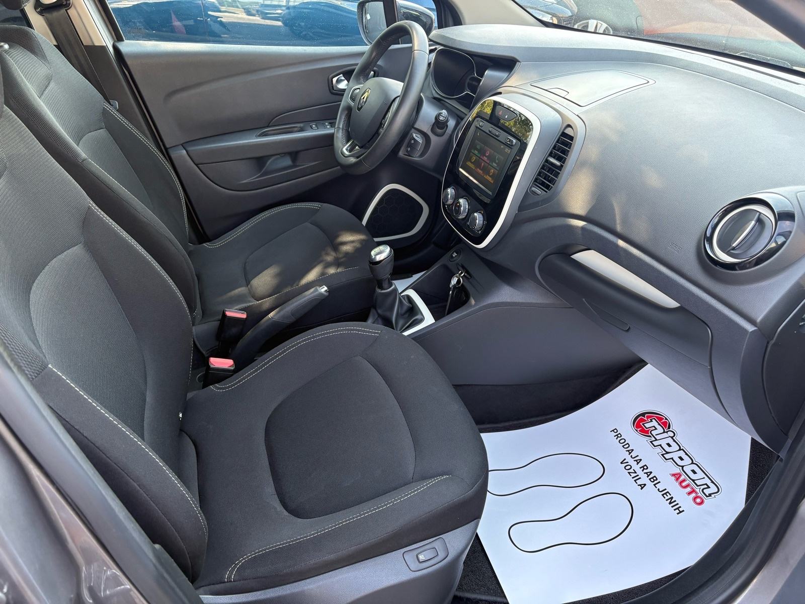 Renault Captur 1,5 dCi NAVI - KLIMA - LEASING RATA 218 €, fotografija 19