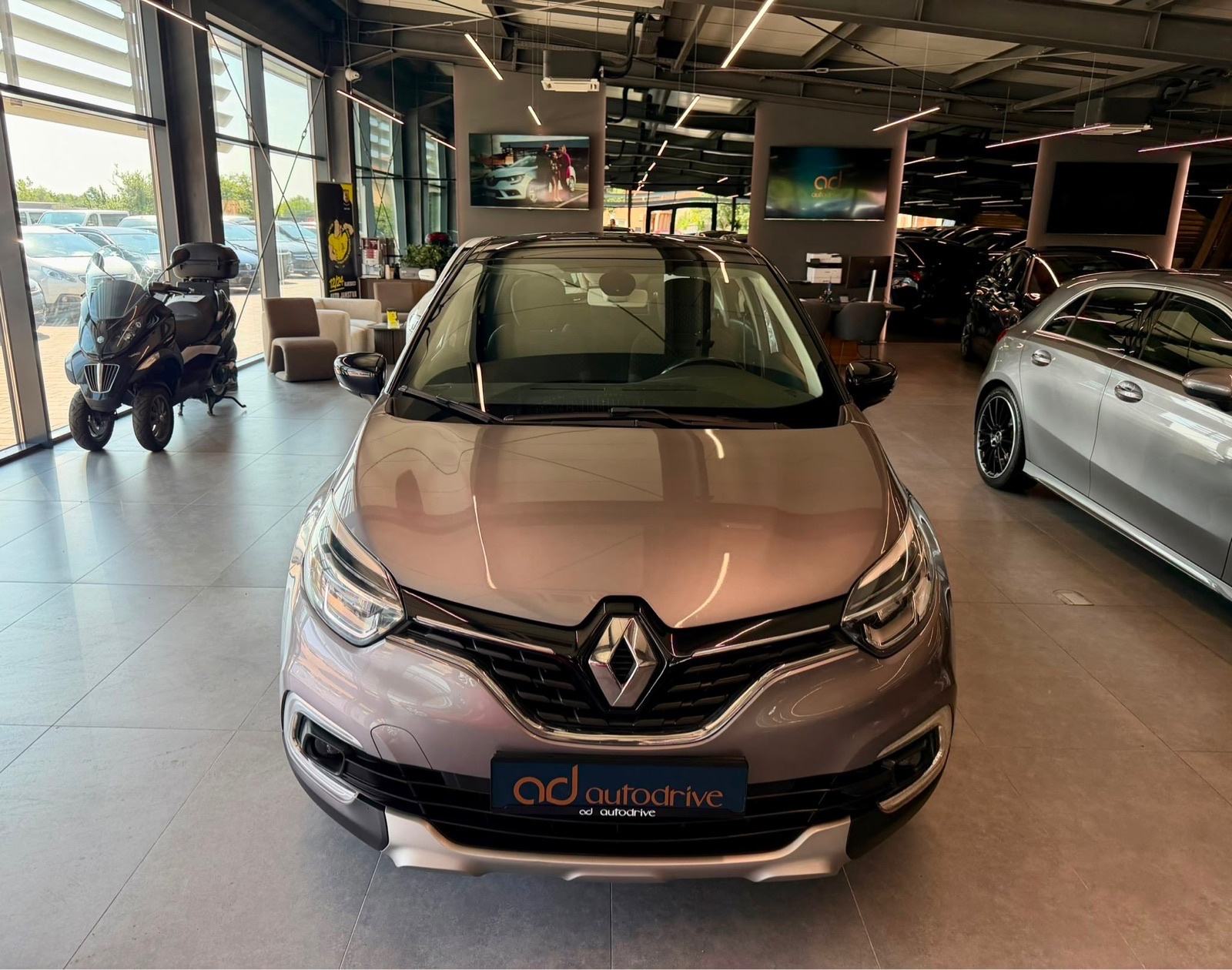 Renault Captur 1.5 dCi NAVI • KLIMA • LEASING RATA VEĆ OD: 218,00 €, fotografija 3