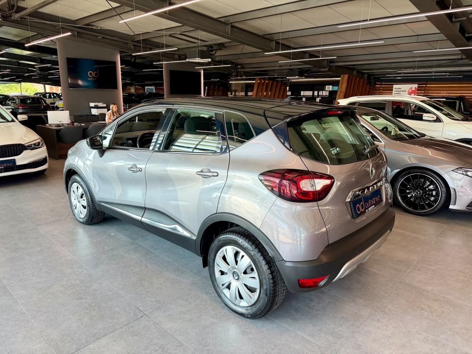 Renault Captur 1.5 dCi NAVI • KLIMA • LEASING RATA VEĆ OD: 218,00 €, fotografija 5