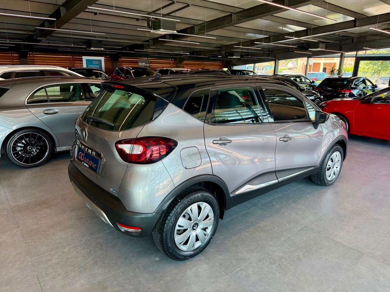 Renault Captur 1.5 dCi NAVI • KLIMA • LEASING RATA VEĆ OD: 218,00 €, fotografija 7