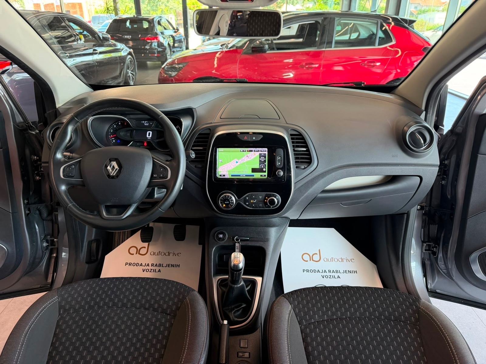 Renault Captur 1.5 dCi NAVI • KLIMA • LEASING RATA VEĆ OD: 218,00 €, fotografija 15