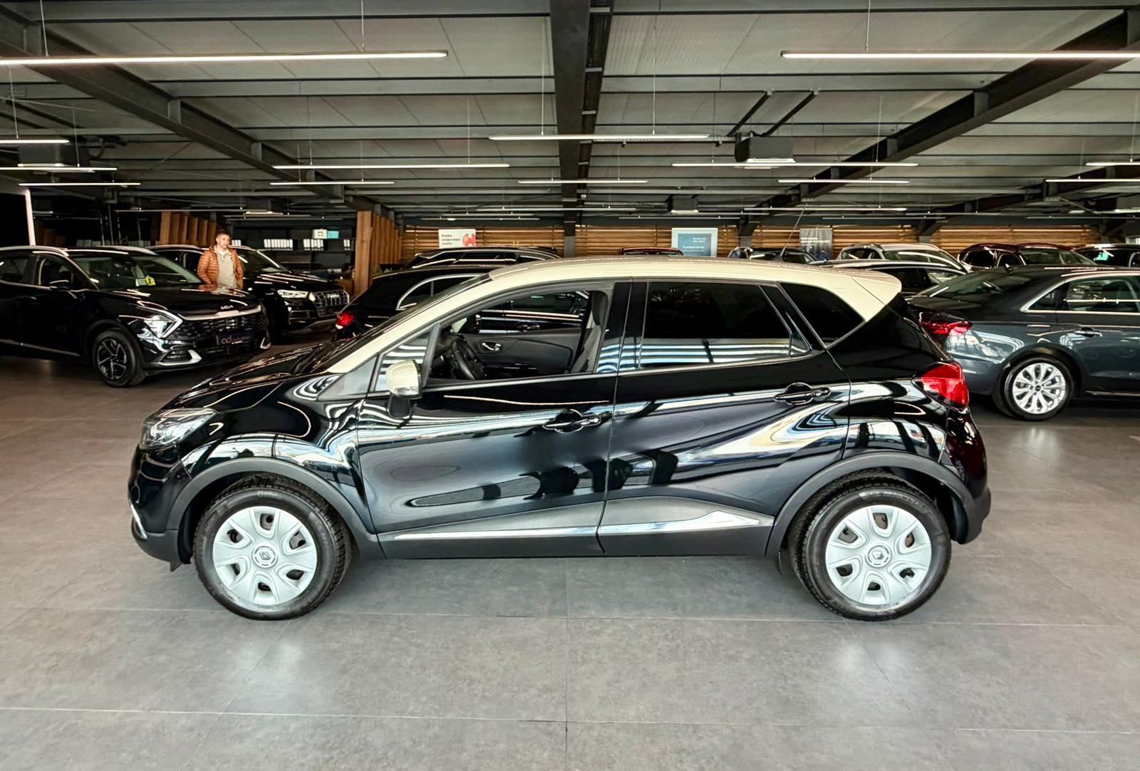Renault Captur 1.5 dCi NAVI • TEMPOMAT • KLIMA • MAG • AUTOKREDIT, fotografija 4