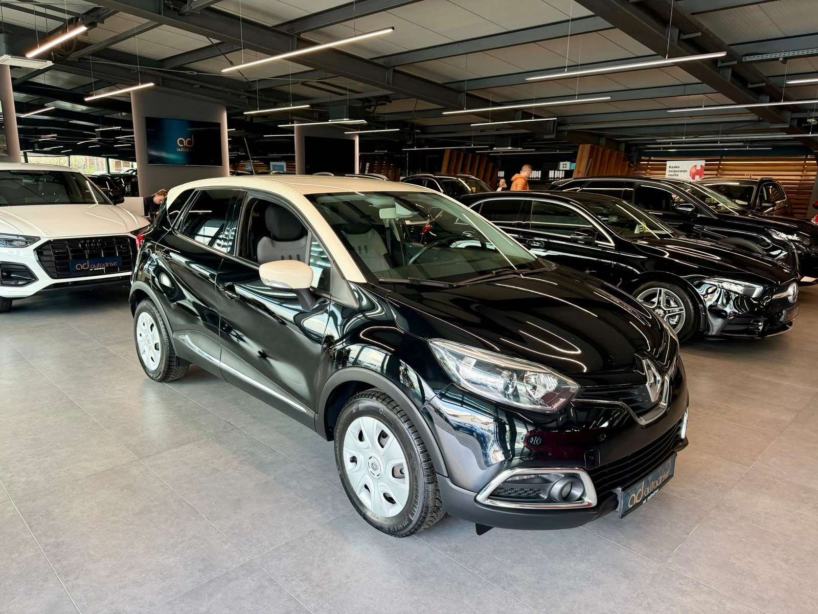 Renault Captur 1.5 dCi NAVI • TEMPOMAT • KLIMA • MAG • AUTOKREDIT, fotografija 9