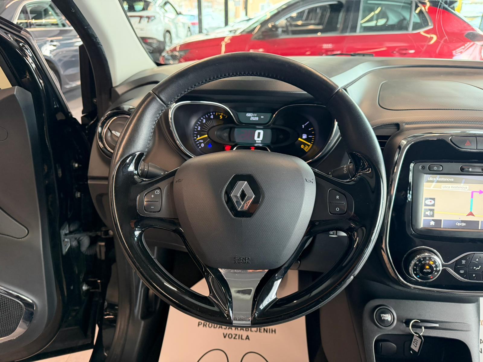 Renault Captur 1.5 dCi NAVI • TEMPOMAT • KLIMA • MAG • AUTOKREDIT, fotografija 16