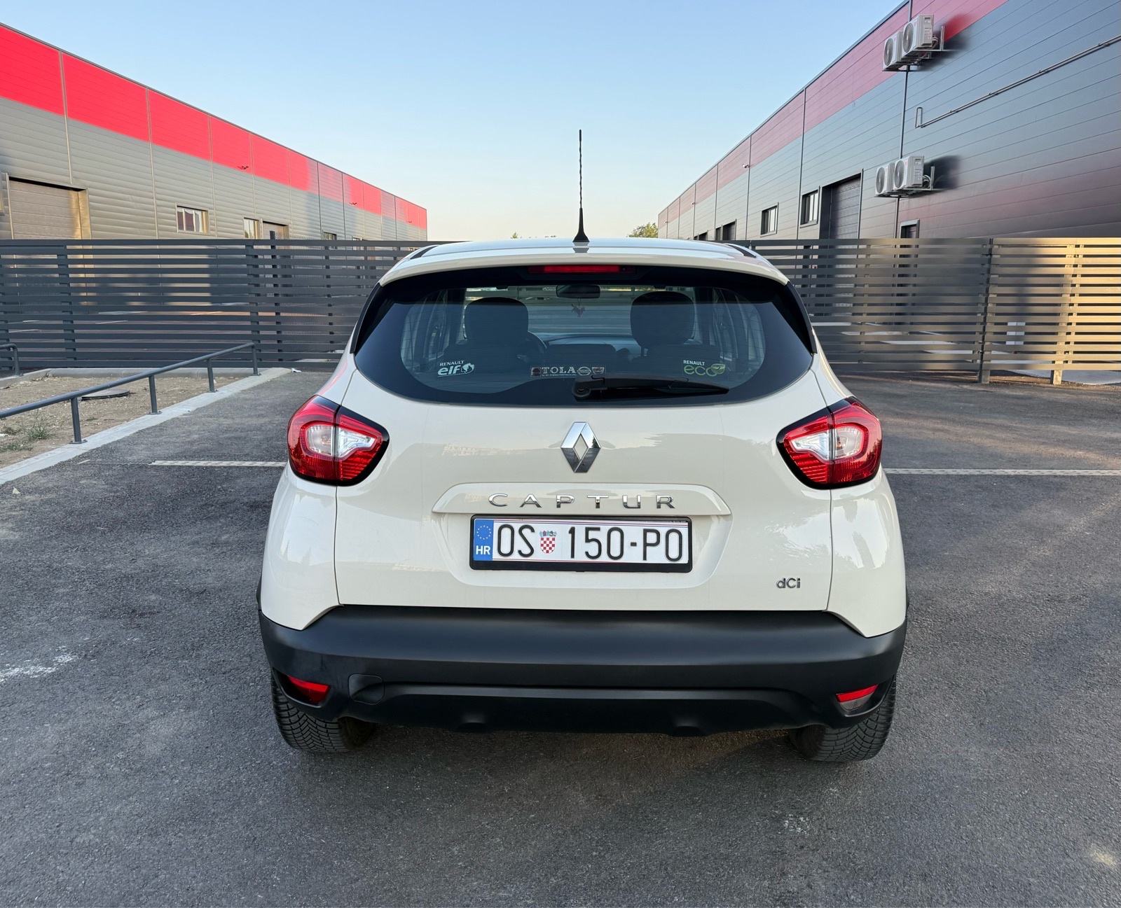 Renault Captur 1.5 dCi NAVIGACIJA, KLIMA, VELIKI SERVIS, REG: 12/2026, fotografija 5