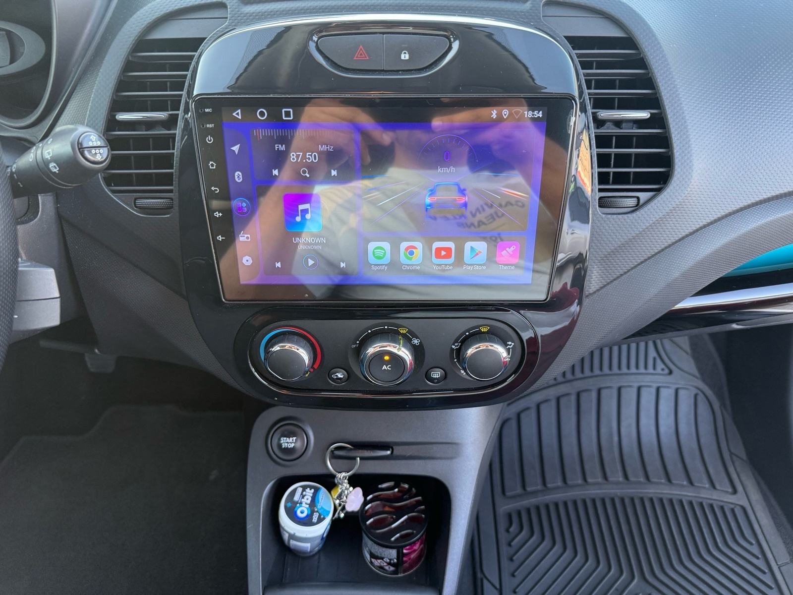Renault Captur 1.5 dCi NAVIGACIJA, KLIMA, VELIKI SERVIS, REG: 12/2026, fotografija 14