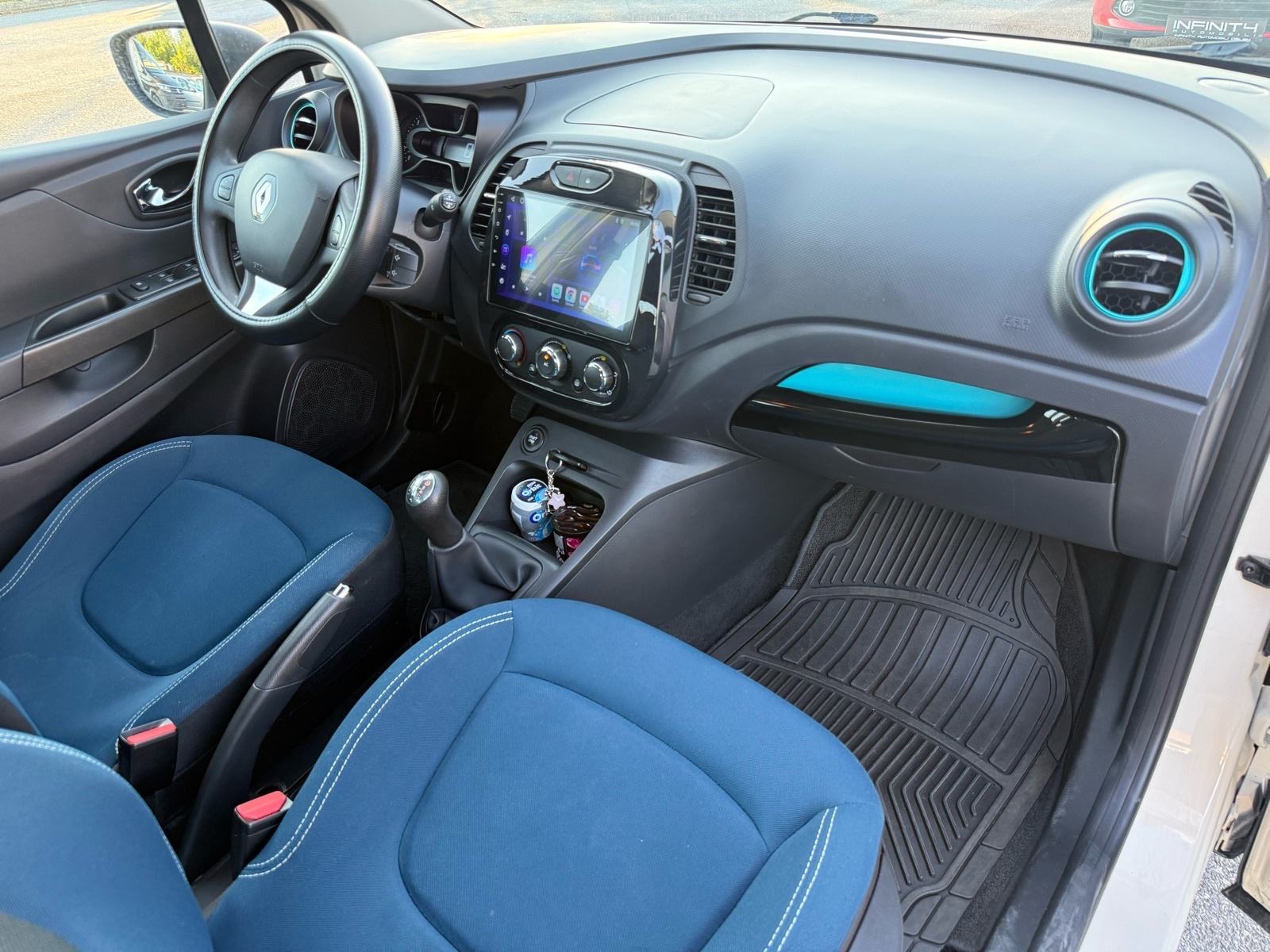 Renault Captur 1.5 dCi NAVIGACIJA, KLIMA, VELIKI SERVIS, REG: 12/2026, fotografija 16