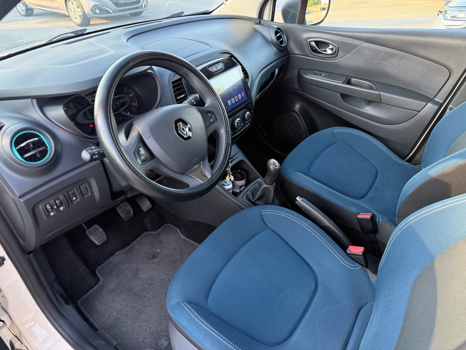 Renault Captur 1.5 dCi NAVIGACIJA, KLIMA, VELIKI SERVIS, REG: 12/2026, fotografija 11