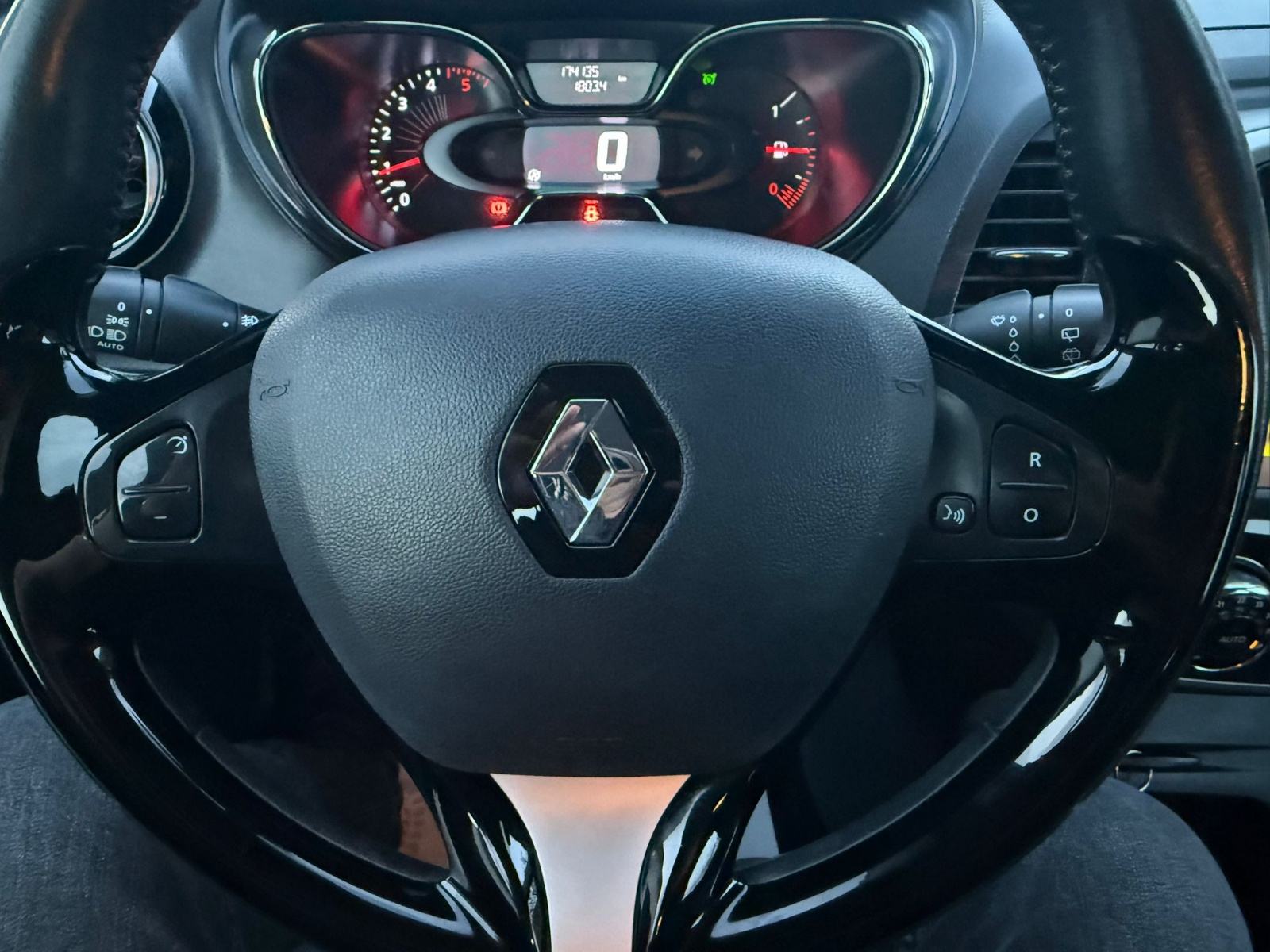 Renault Captur 1.5 DCI, *MF volan*, fotografija 10