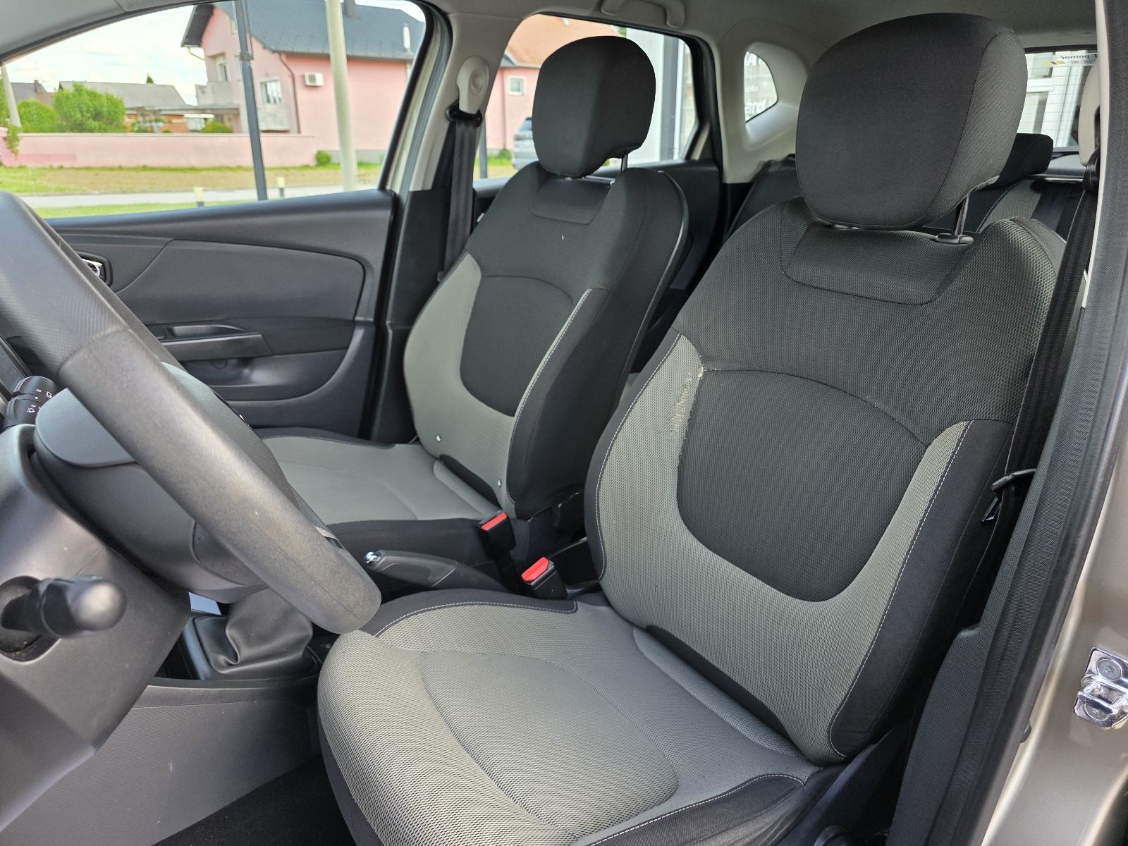Renault Captur 1.5 EXPRESSION Energy dCi 90,SERVISNA,MOG.BRZOG KREDITA, fotografija 11