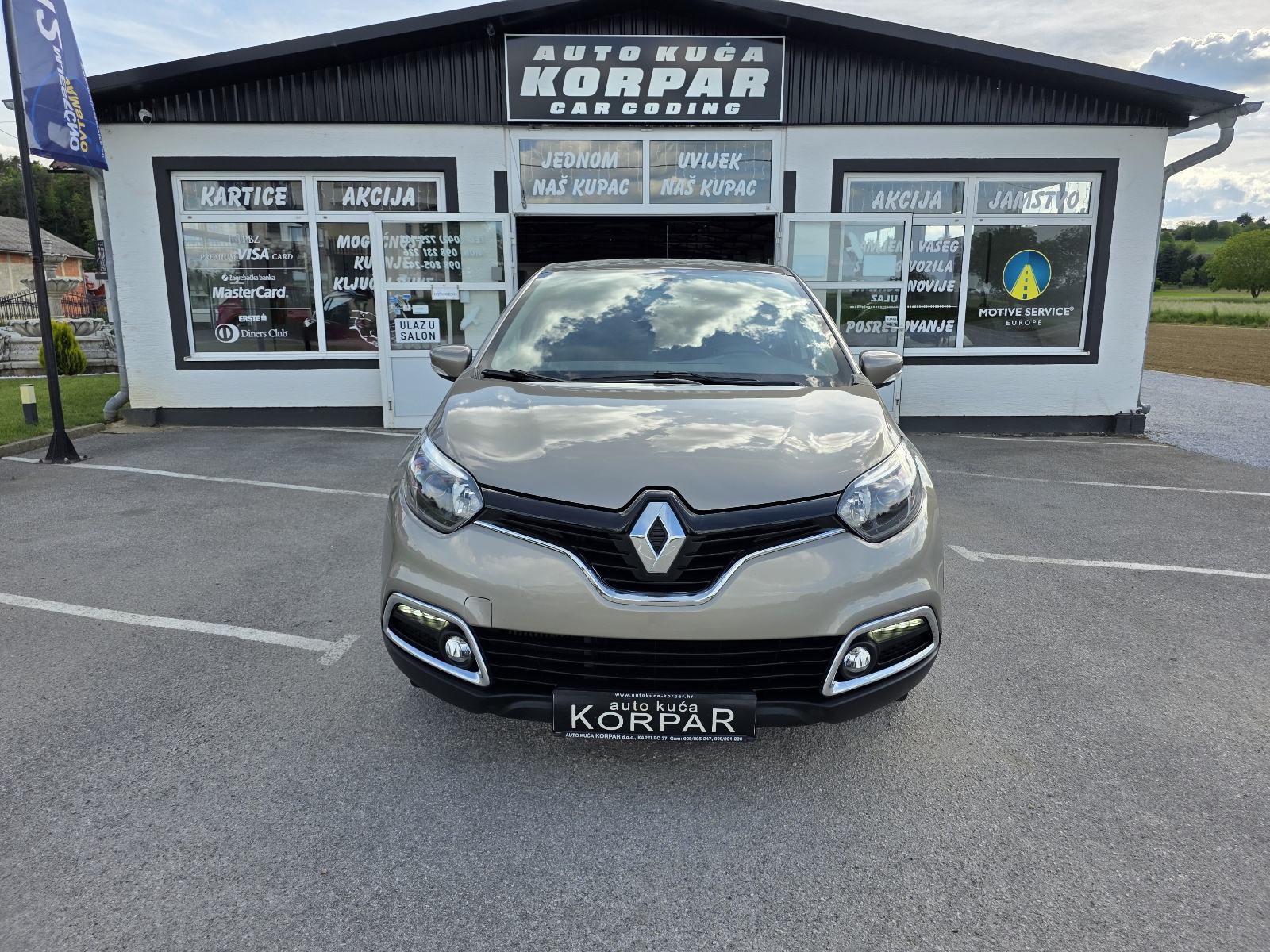 Renault Captur 1.5 EXPRESSION Energy dCi 90,SERVISNA,MOG.BRZOG KREDITA, fotografija 2