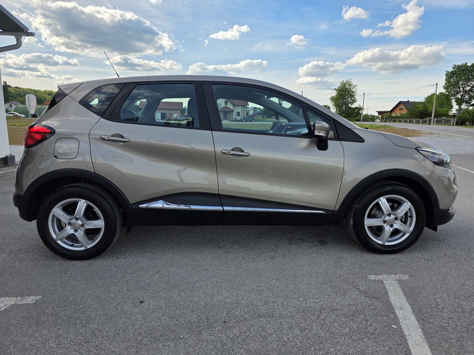 Renault Captur 1.5 EXPRESSION Energy dCi 90,SERVISNA,MOG.BRZOG KREDITA, fotografija 4