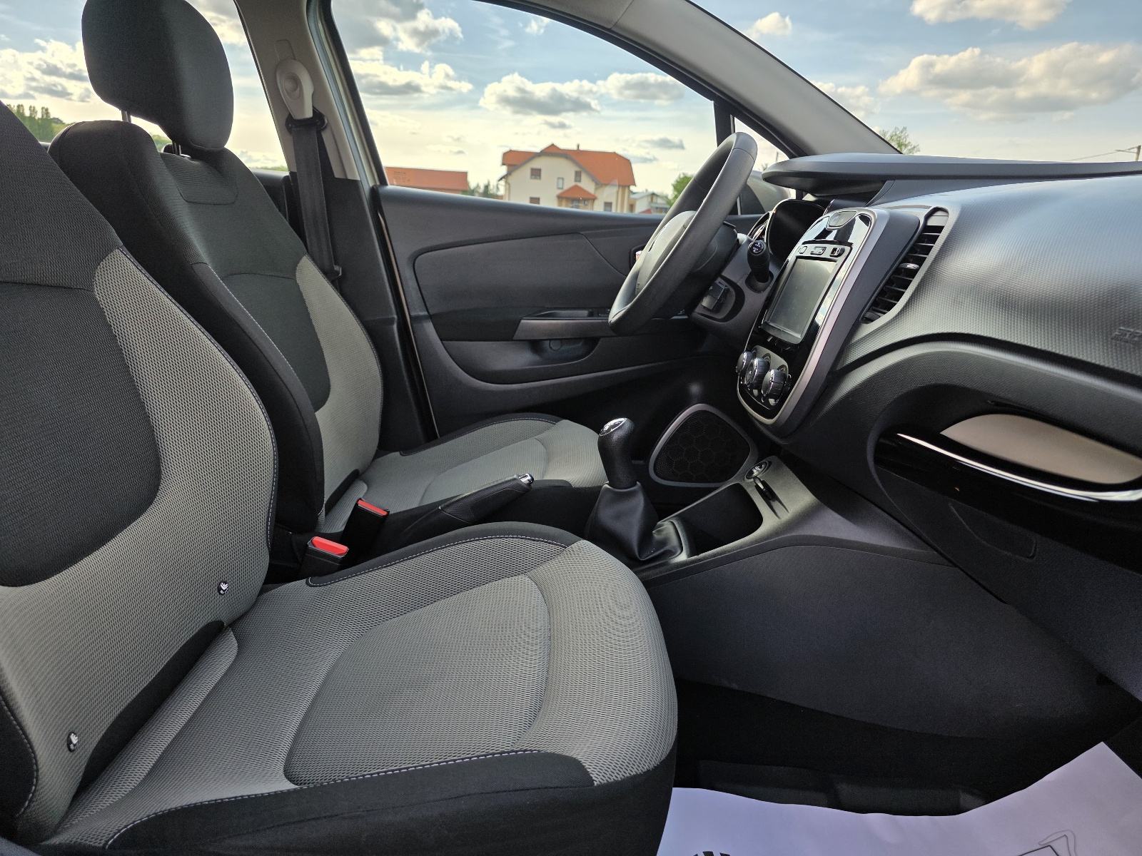 Renault Captur 1.5 EXPRESSION Energy dCi 90,SERVISNA,MOG.BRZOG KREDITA, fotografija 13