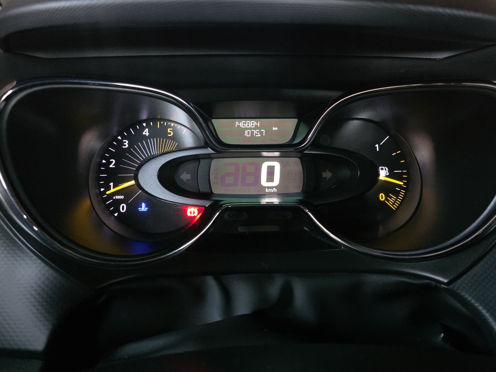 Renault Captur 1.5 EXPRESSION Energy dCi 90,SERVISNA,MOG.BRZOG KREDITA, fotografija 18