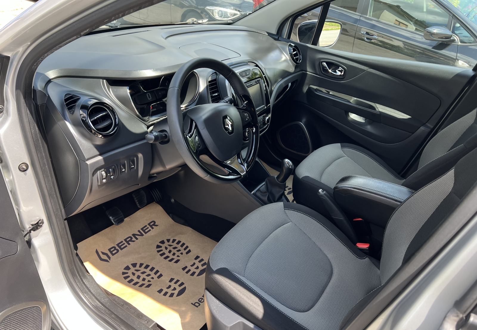 Renault Captur 1.5dCi 90ks, 2015.god, samo 90tkm, NAVI, LED, TOP, fotografija 11