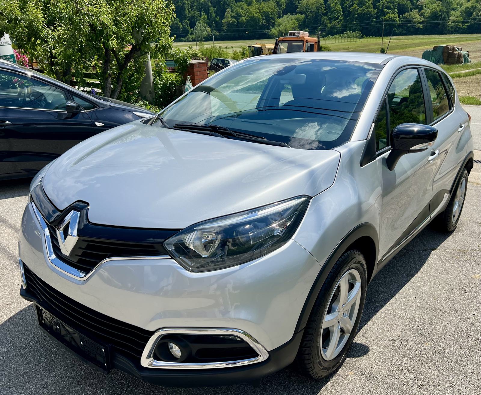 Renault Captur 1.5dCi 90ks, 2015.god, samo 90tkm, NAVI, LED, TOP, pogled izvana - slika 1