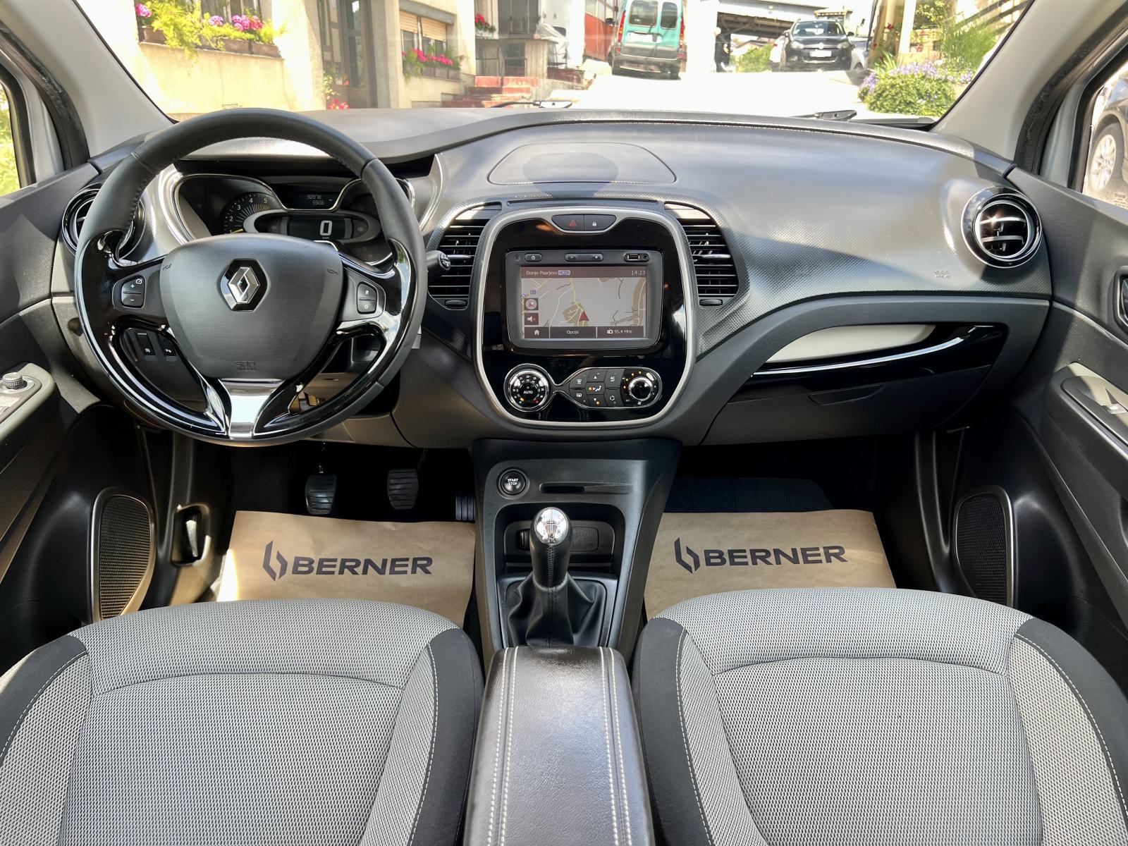Renault Captur 1.5dCi 90ks, 2015.god, samo 90tkm, NAVI, LED, TOP, fotografija 12
