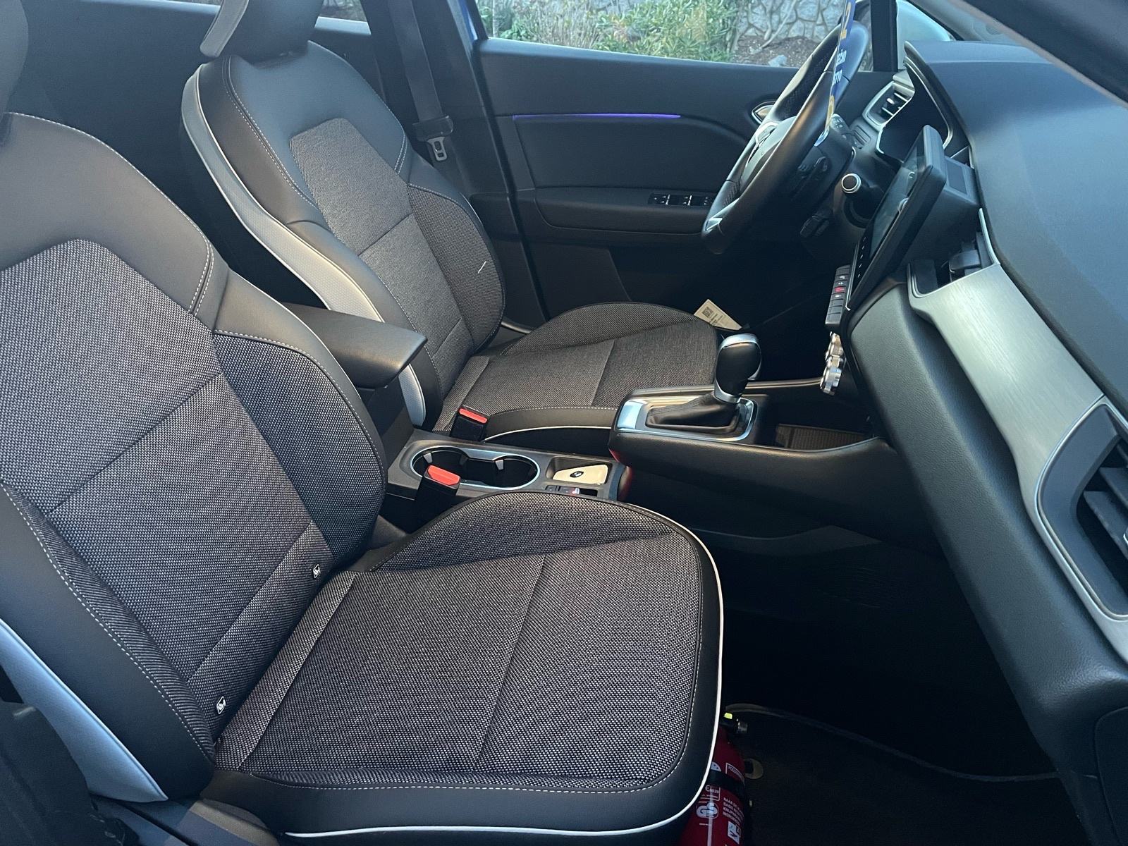 RENAULT CAPTUR 1.5dci,AUTOMATIK,ZAMJENA,VELIKI SERVIS,JAMSTVO., fotografija 15
