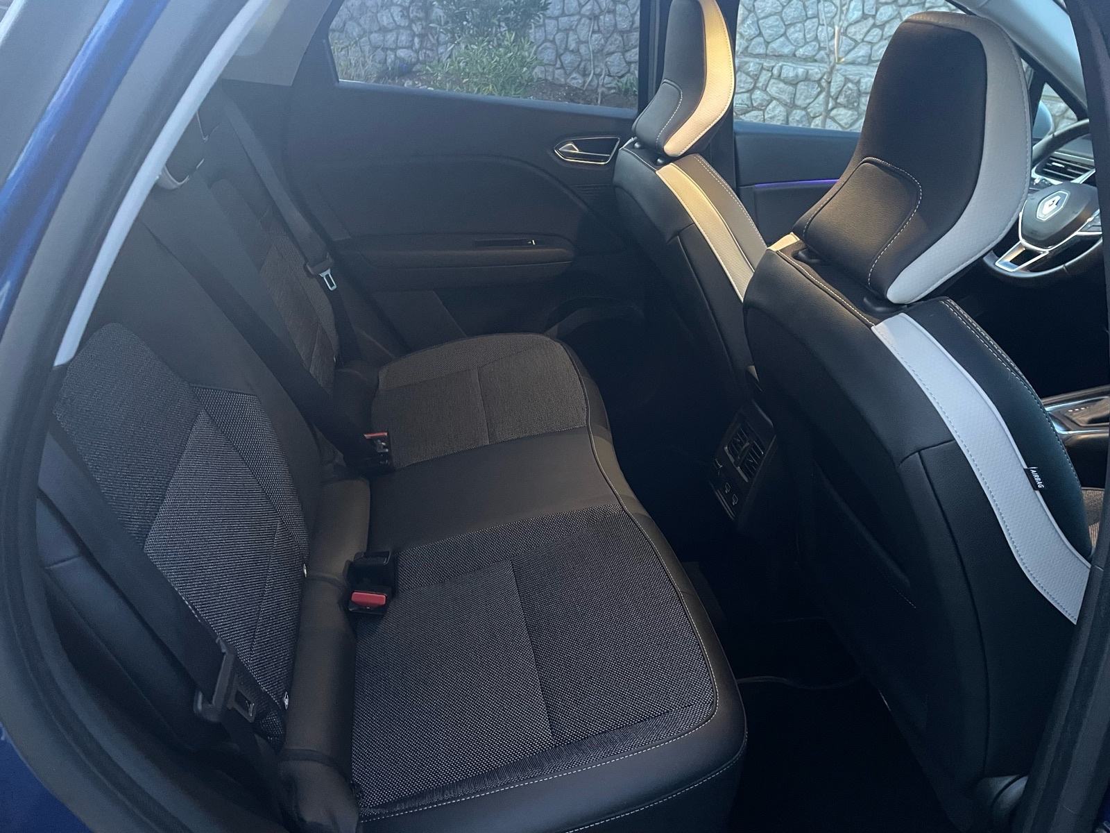 RENAULT CAPTUR 1.5dci,AUTOMATIK,ZAMJENA,VELIKI SERVIS,JAMSTVO., fotografija 16