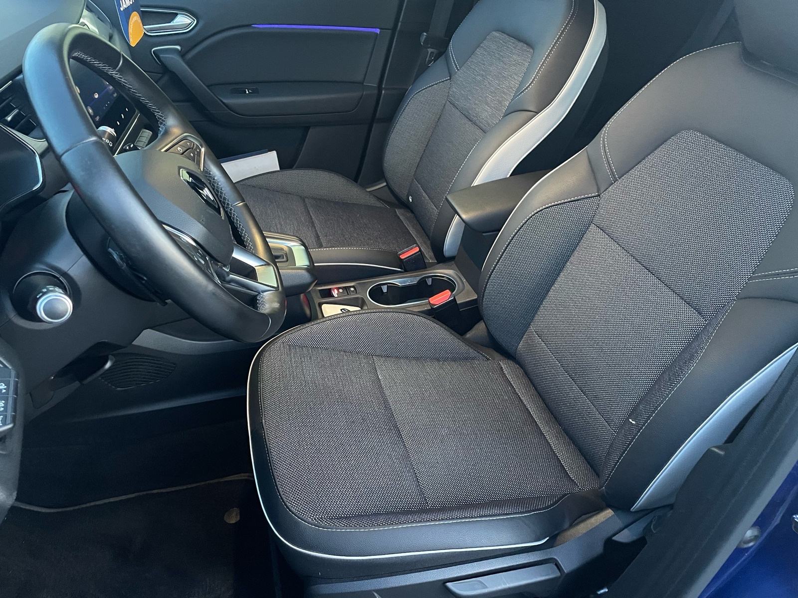 RENAULT CAPTUR 1.5dci,AUTOMATIK,ZAMJENA,VELIKI SERVIS,JAMSTVO., fotografija 13