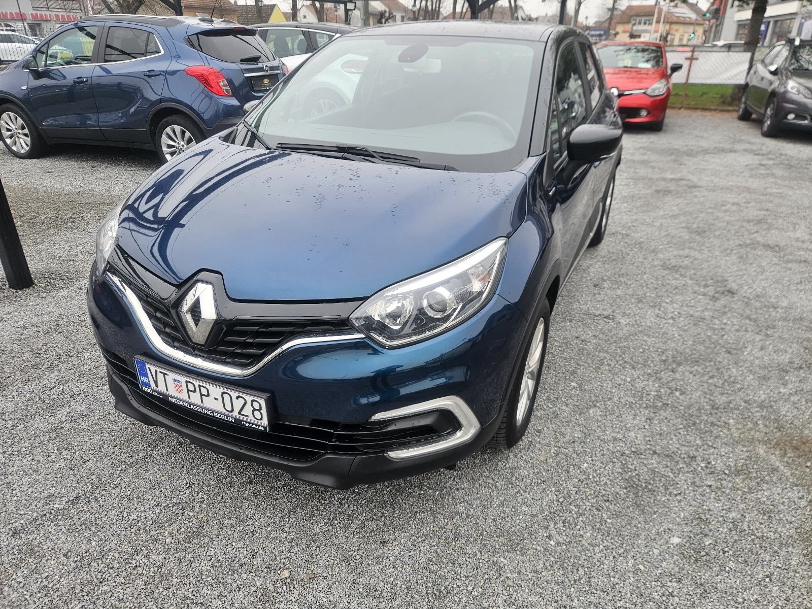 RENAULT CAPTUR TCE 90 NAVIGACIJA, KLIMA, ALU FELGE 16",XENON, fotografija 1