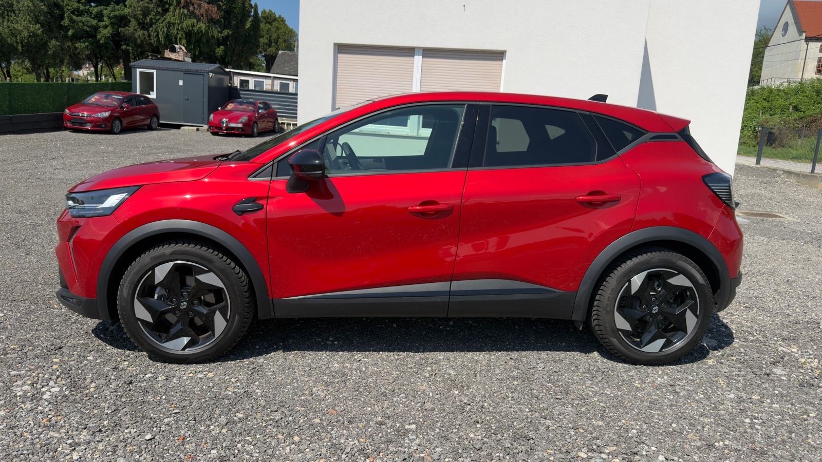 Renault Captur 1.8 E-Tech 160 **HR vozilo**reg.06/2027**, fotografija 6